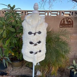 New look Fluffy Fuzzy Warm White Vest